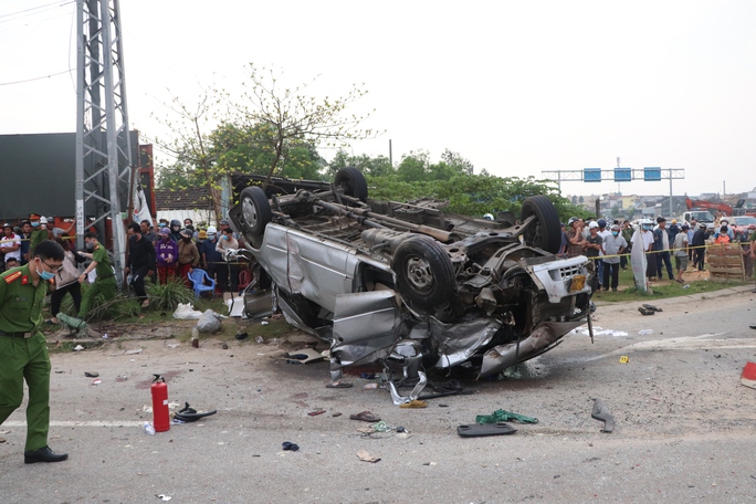 Tai nạn thảm khốc ở Quảng Nam: Tài xế xe container khai gì? - Ảnh 1.
