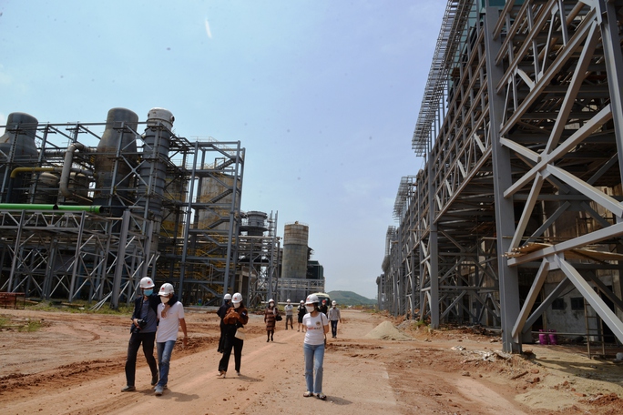 Cuối năm 2023 sẽ vận hành thử nghiệm nhà máy bột giấy 10.000 tỉ ở Quảng Ngãi - Ảnh 2.