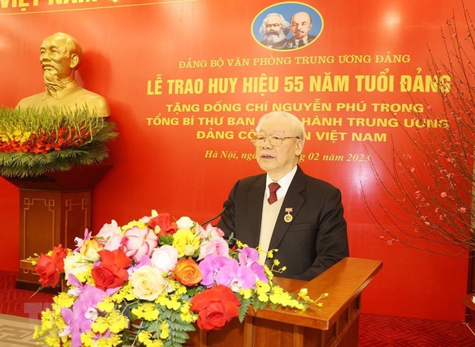 Tổng Bí thư Nguyễn Phú Trọng nhận Huy hiệu 55 năm tuổi Đảng - Ảnh 5.