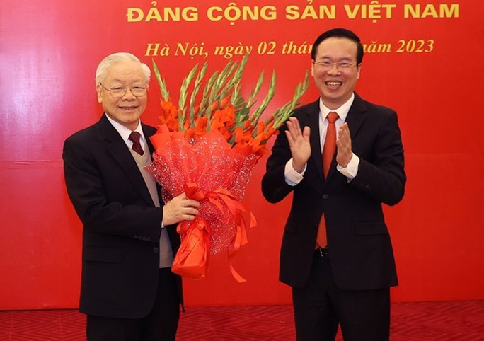 Tổng Bí thư Nguyễn Phú Trọng nhận Huy hiệu 55 năm tuổi Đảng - Ảnh 2.