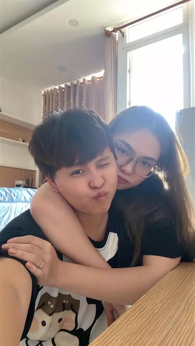 Ca sĩ Nguyễn Thiện Nhân và người tình đồng giới bị gọi là u - Hình ảnh 4.