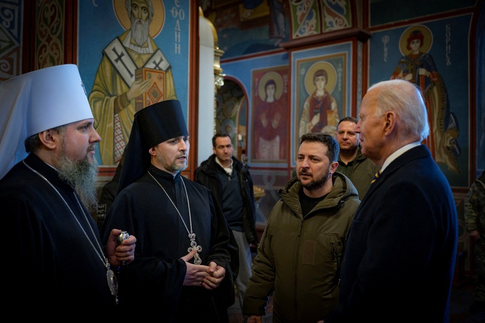 Toàn cảnh chuyến thăm Ukraine “qua mặt được tất cả” của Tổng thống Joe Biden - Ảnh 2.