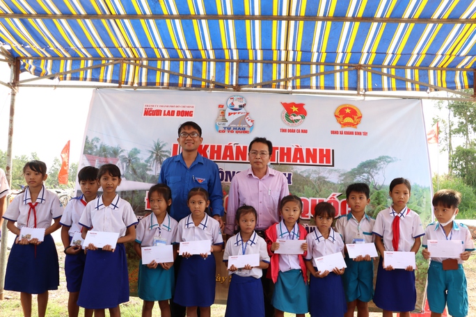 Khánh thành Đường cờ Tổ quốc tại Cà Mau - Ảnh 9.
