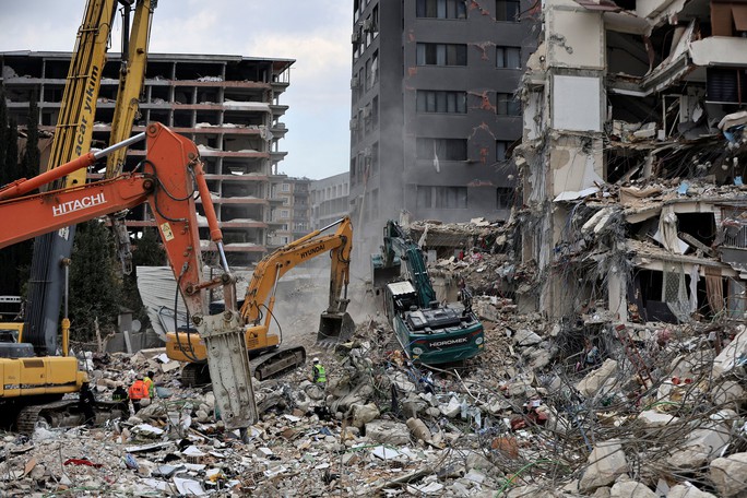 Thổ Nhĩ Kỳ mở rộng điều tra sai phạm xây dựng sau động đất - Ảnh 1.