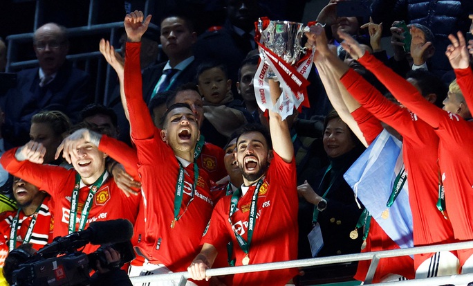 6 phút bùng nổ, Man United giành danh hiệu vô địch đầu tiên sau 6 năm - Ảnh 9.
