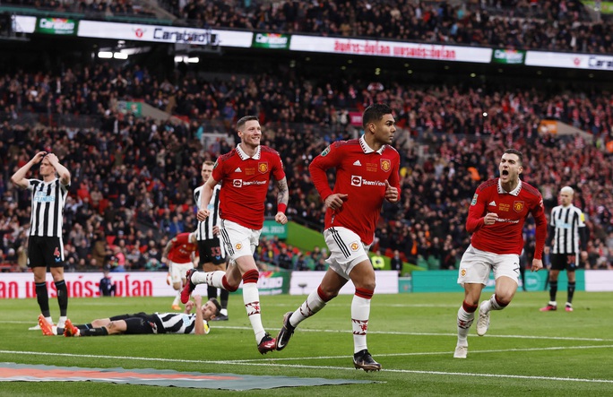 6 phút bùng nổ, Man United giành danh hiệu vô địch đầu tiên sau 6 năm - Ảnh 4.