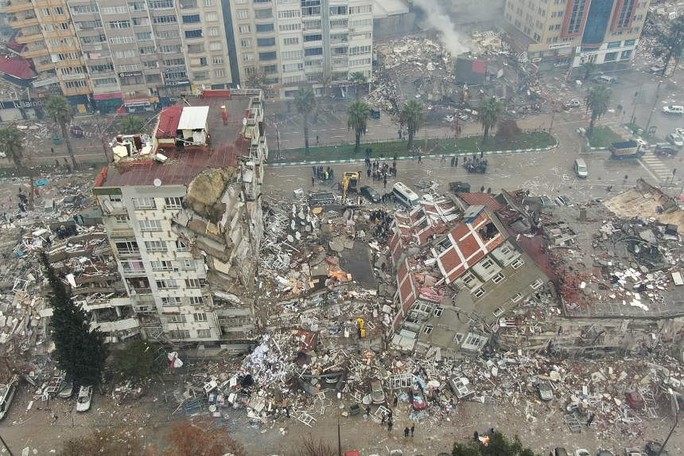 Thảm họa động đất: Thổ Nhĩ Kỳ vật lộn, Syria nguy ngập hơn - Ảnh 1.