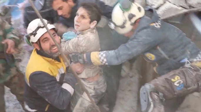 Những cảnh tượng cay mắt giữa thảm họa động đất Thổ Nhĩ Kỳ - Syria - Ảnh 9.