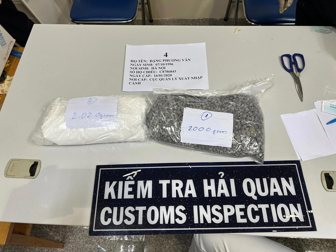 4 tiếp viên Vietnam Airlines mang 11,48 kg ma túy - Ảnh 4.