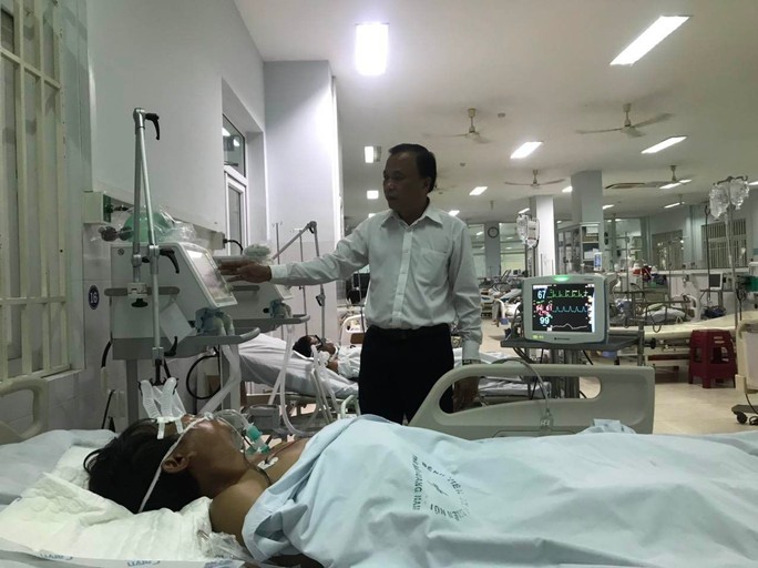 Ngộ độc ở Quảng Nam: Sau khi dùng thuốc hiếm, 3 bệnh nhân  vẫn thở máy - Ảnh 1.