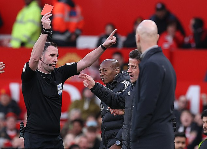 Trọng tài hại Fulham, Man United thoát hiểm ở tứ kết FA Cup - Ảnh 4.