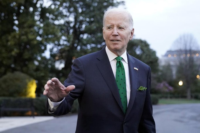 Tổng thống Joe Biden lần đầu tiên dùng quyền phủ quyết - Ảnh 1.