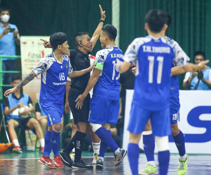 Derby futsal TP HCM: Sahako giành lại 1 điểm trong trận cầu nhiều tranh cãi - Ảnh 7.