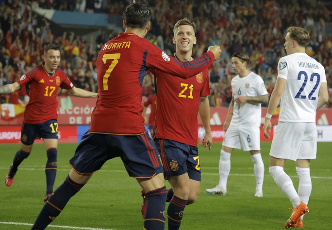 Vắng Haaland, Na Uy thua đậm Tây Ban Nha ở vòng loại Euro - Ảnh 2.