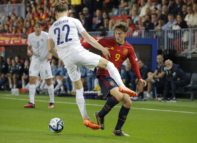 Vắng Haaland, Na Uy thua đậm Tây Ban Nha ở vòng loại Euro - Ảnh 1.
