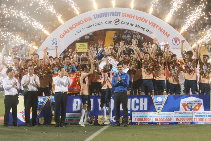 Đội ĐH Huế vô địch Giải bóng đá Sinh viên Việt Nam 2023 - Ảnh 9.
