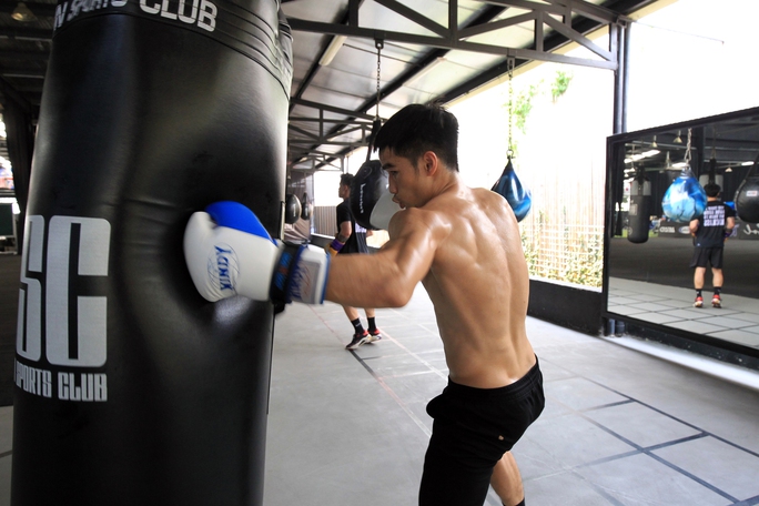 Trương Đình Hoàng khổ luyện, quyết giữ đai WBA - Ảnh 5.