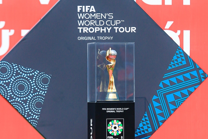 Cận cảnh Cup Vô địch Bóng đá Nữ thế giới 2023 đến Việt Nam - Ảnh 4.
