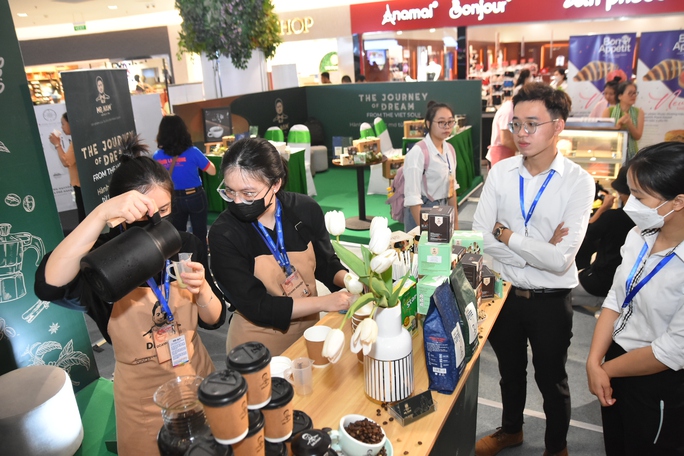 Nhiều sự kiện hấp dẫn đang diễn ra tại ngày hội Tôn vinh cà phê Việt - Ảnh 16.