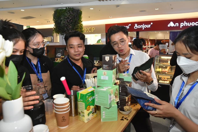 Nhiều sự kiện hấp dẫn đang diễn ra tại ngày hội Tôn vinh cà phê Việt - Ảnh 7.
