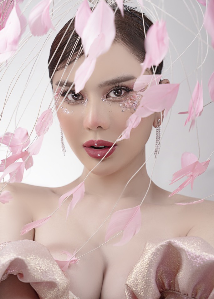Lâm Khánh Chi phản hồi chuyện giọng hỏng, không thể làm ca sĩ  - Ảnh 1.