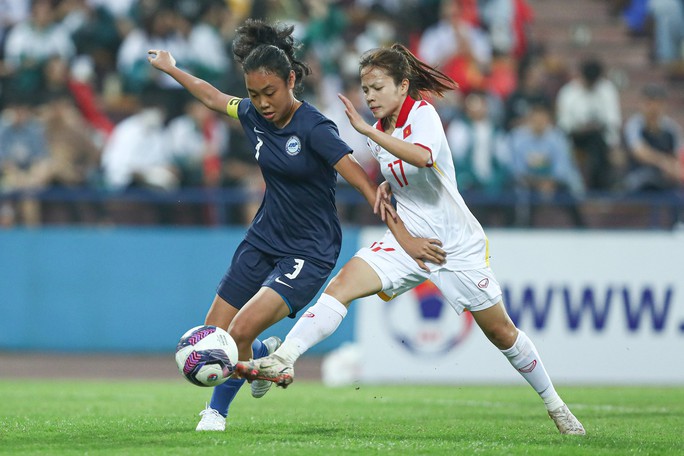 Ngỡ ngàng tỷ số trận U20 nữ Việt Nam - Singapore - Ảnh 1.