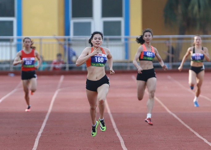 Lê Tú Chinh trở lại đường đua chuẩn bị cho SEA Games 32 - Ảnh 3.