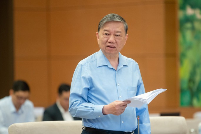 Hai Bộ trưởng Tô Lâm và Nguyễn Văn Thắng trình xin ý kiến về 2 dự án luật