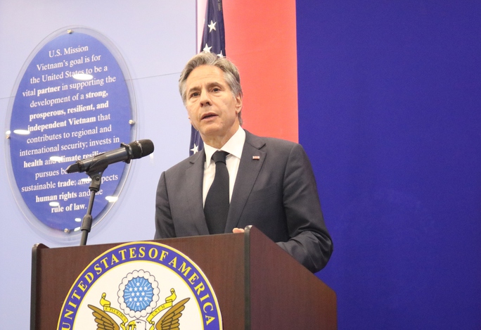 Ngoại trưởng Mỹ Antony Blinken họp báo: Quan hệ Việt - Mỹ sẽ phát triển mạnh mẽ - Ảnh 3.