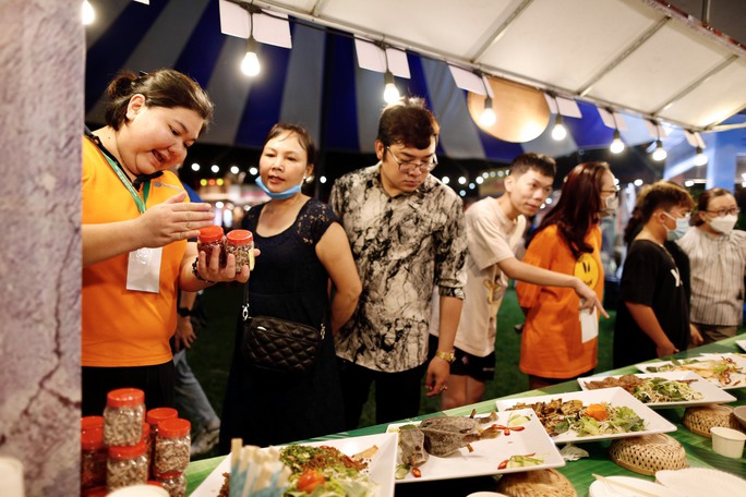 Chen nhau khám phá thiên đường món ngon tại lễ hội ẩm thực ở TP HCM - Ảnh 9.