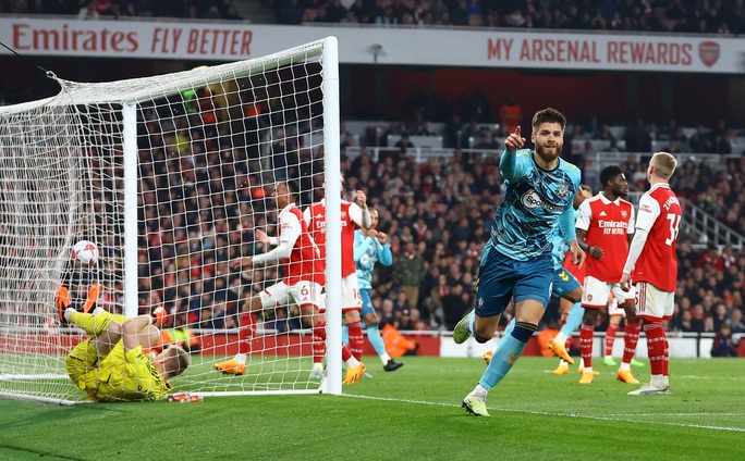 Rượt đuổi tỉ số khó tin, Arsenal hòa thót tim đội chót bảng Southampton - Ảnh 5.