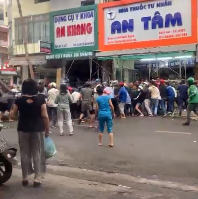 Cô gái bị cây đè ở Đắk Lắk: Cảm ơn mọi người đã cho em thêm 1 mạng sống! - Ảnh 6.