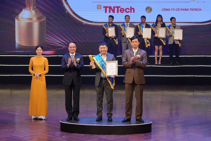 Giải thưởng Sao Khuê 2023 vinh danh TNTech với giải pháp FX Trading - Ảnh 1.