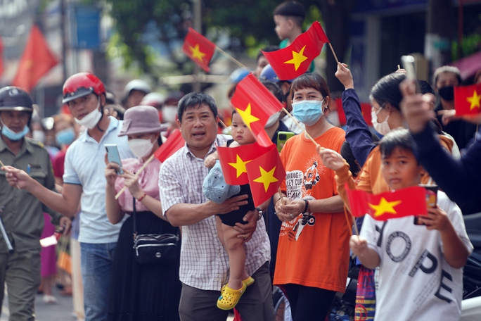 Tập đoàn Lộc trời lập cú ăn ba - Ảnh 3.