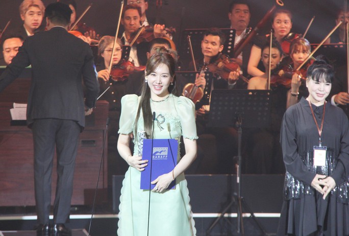 Nhà bà Nữ, Trấn Thành nhận giải phim Việt Nam, đạo diễn xuất sắc DANAFF I - Ảnh 7.