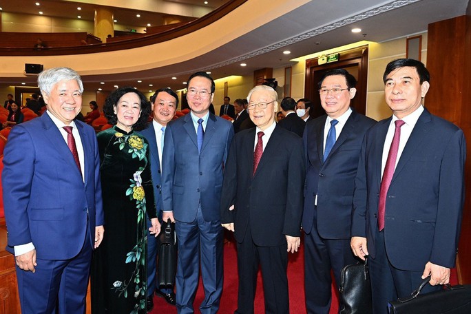 Lấy phiếu tín nhiệm các Ủy viên Bộ Chính trị, Ban Bí thư - Ảnh 2.