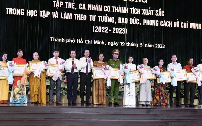 Học tập Chủ tịch Hồ Chí Minh ngày càng trở thành nét đẹp truyền thống văn hóa - Ảnh 3.