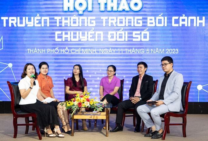 1.000 sinh viên Đại học UFM giao lưu, chia sẻ kinh nghiệm truyền thông trong bối cảnh chuyển đổi số. - Ảnh 2.