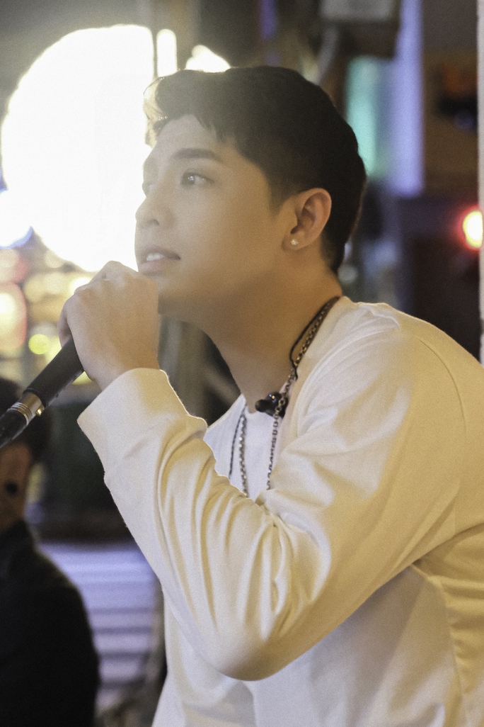 Ca sĩ Noo Phước Thịnh: Làm gì có chuyện cầm mic lên là thành ca sĩ - Ảnh 5.
