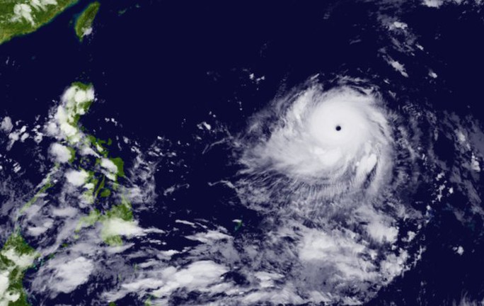 Siêu bão mạnh nhất từ đầu năm đến nay lao về Philippines, đe dọa Trung Quốc - Ảnh 1.