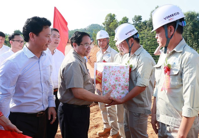 Khởi công dự án cao tốc Tuyên Quang - Hà Giang - Ảnh 1.