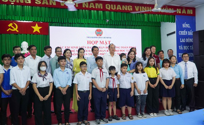 Học bổng toàn phần chắp cánh ước mơ nhiều sinh viên, học sinh khó khăn - Ảnh 7.