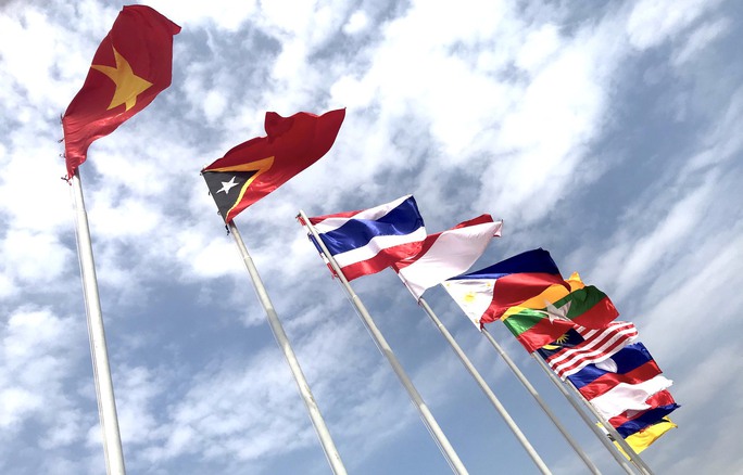 Quốc kỳ 11 quốc gia tung bay tại SEA Games 32 - Ảnh 12.