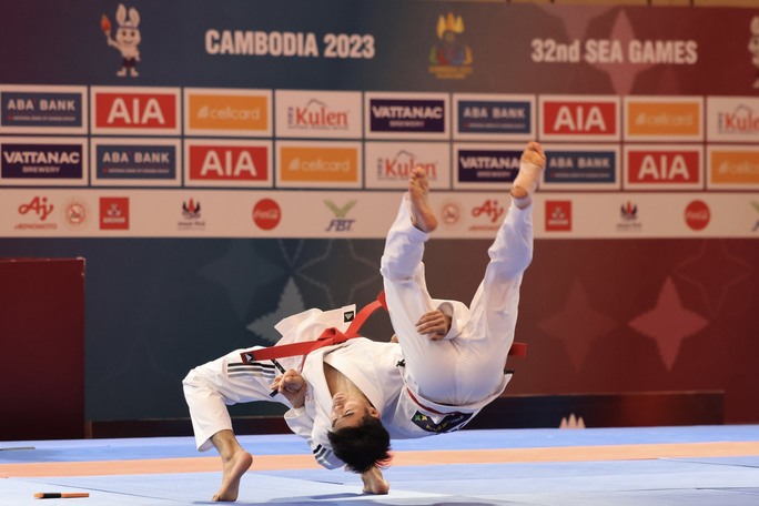 SEA Games 32: Jujitsu mang về 3 HCĐ, Đặng Thị Huyền nén đau thi đấu - Ảnh 6.