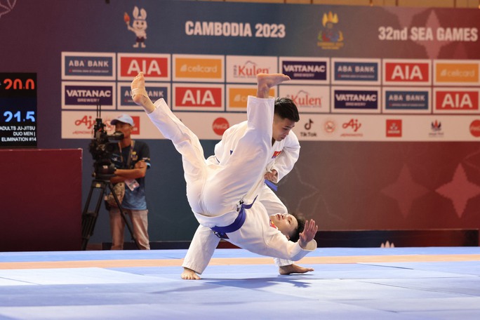 SEA Games 32: Jujitsu mang về 3 HCĐ, Đặng Thị Huyền nén đau thi đấu - Ảnh 7.