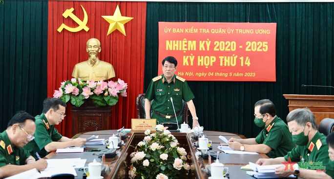 Đề nghị cách chức chỉ huy sư đoàn với 3 cán bộ