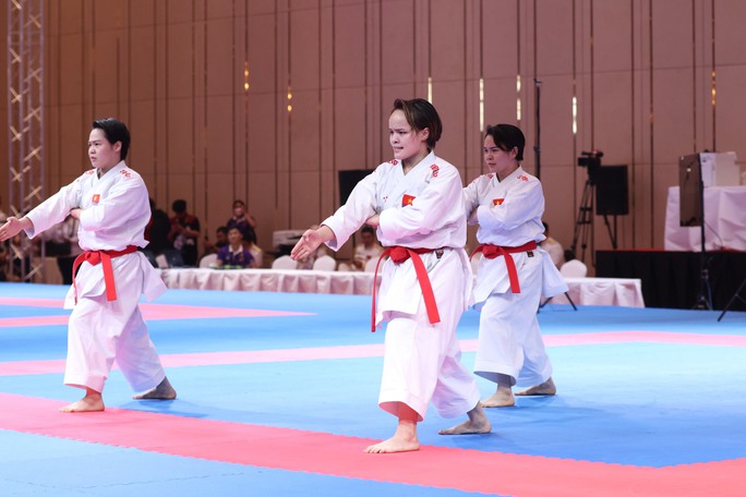 Nhật ký SEA Games 32 ngày 6-5: Karate Việt Nam mang về 2 HCV liên tiếp - Ảnh 6.