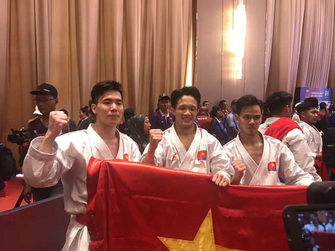Nhật ký SEA Games 32 ngày 6-5: Karate Việt Nam mang về 2 HCV liên tiếp - Ảnh 1.