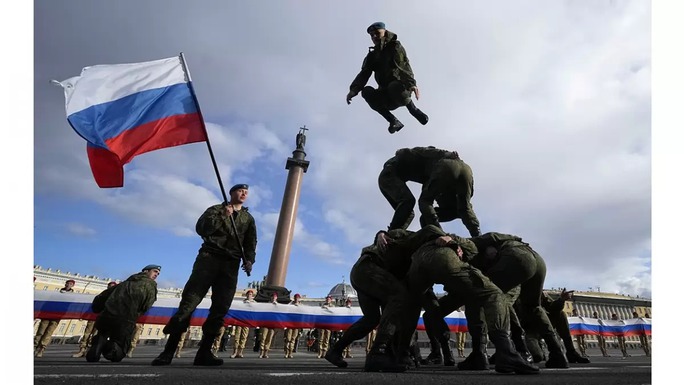 Khí tài nóng trong lễ duyệt binh Ngày Chiến thắng tại Nga - Ảnh 12.
