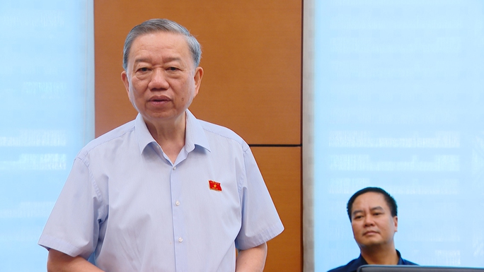 Bộ trưởng Tô Lâm: Ngay Hà Nội, TP HCM có hàng trăm ngàn người không có giấy tờ tuỳ thân - Ảnh 1.